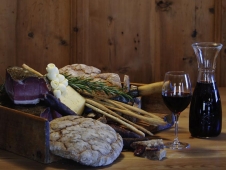 Almhof Hotel Call - Speck und Wein