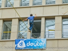 Jan Galek beim Highlinen