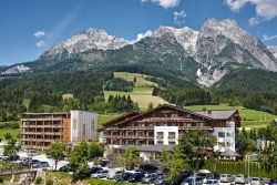 Hotel Salzburger Hof Leogang - Aussenansicht von Sueden