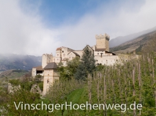 Die Churburg oberhalb Schluderns