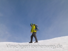 Wanderer im Altschneefeld