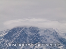Der Ortler in Wolken